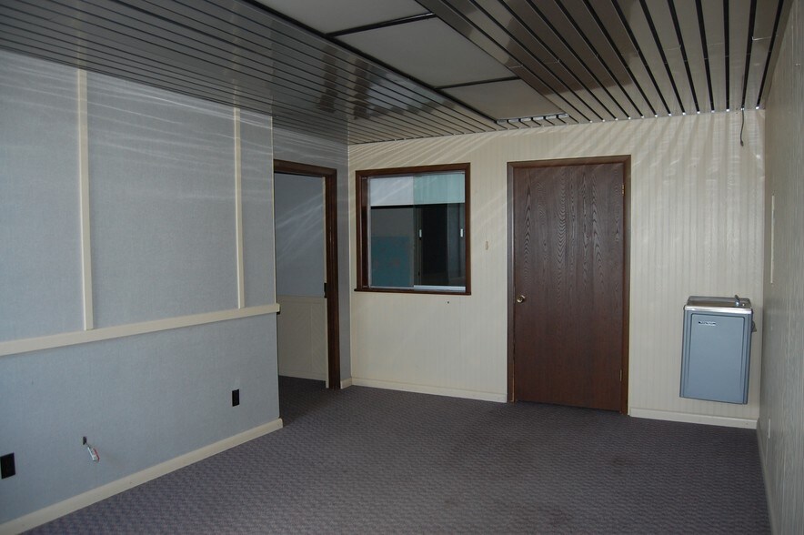 More Photos Of 201 Luray Dr, Wintersville Office For Lease