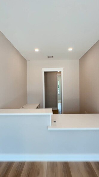 Primary Photo Of 213 Bella Katy Dr, Katy Medical For Lease