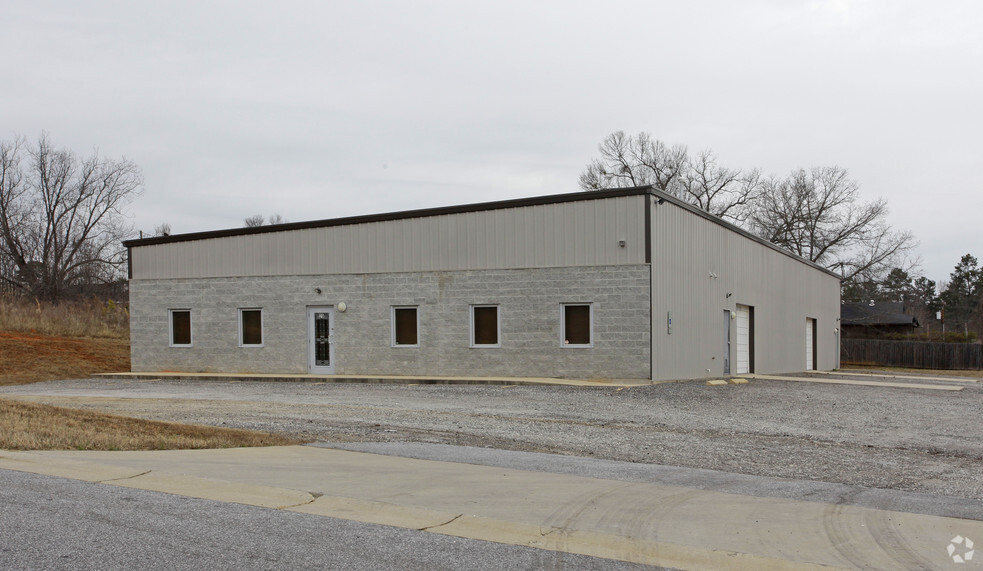 Primary Photo Of 25 Construction Dr, Piedmont Warehouse For Lease