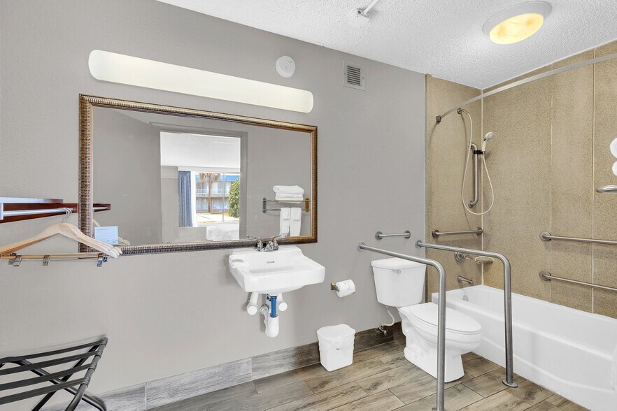 More Photos Of 3755 Cheney Hwy, Titusville Hotel For Sale