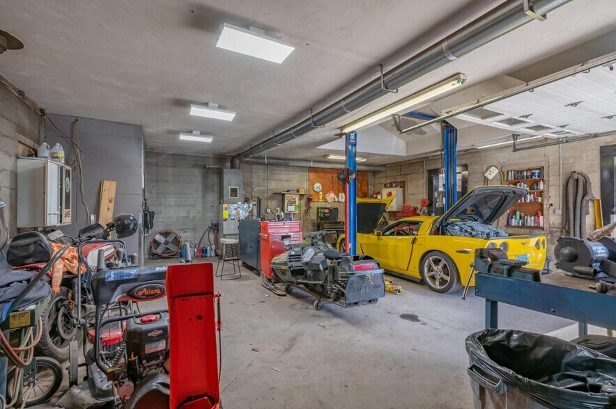 More Photos Of 54 Lowell Rd, Hudson Auto Repair For Sale