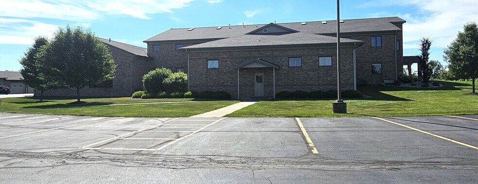 More Photos Of 3933 Monitor Rd, Bay City Office For Sale
