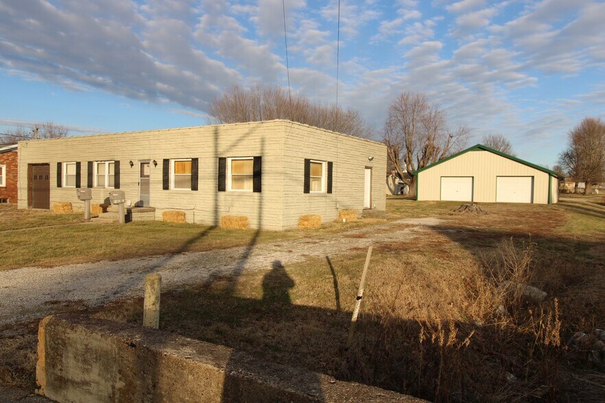 Primary Photo Of 500 N Church St, Fort Branch Multifamily For Sale