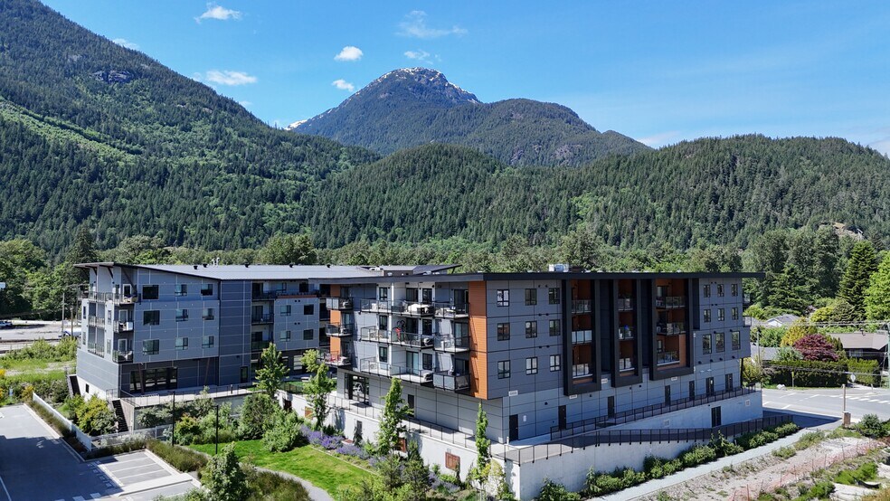 More Photos Of 39668 Government Rd, Squamish Apartments For Sale