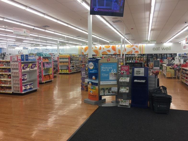 More Photos Of 8815 Stagecoach Rd, Little Rock Drugstore For Sale