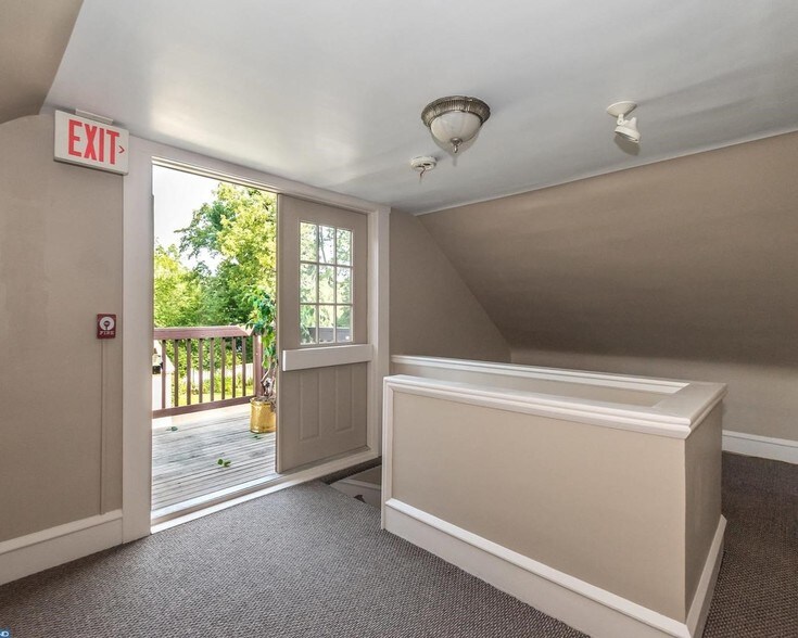 More Photos Of 724 S Broad St, Lansdale Office For Sale