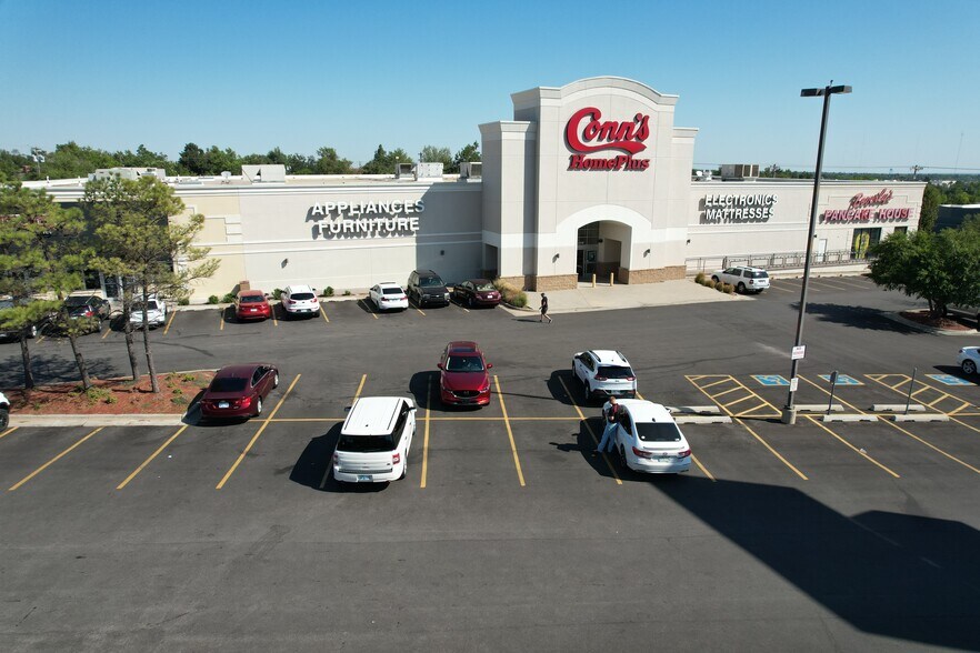 More Photos Of 3301-3321 Northwest Expy, Oklahoma City Unknown For Lease