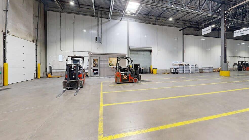 Primary Photo Of 8495 Goreway Dr, Brampton Warehouse For Lease