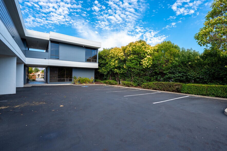 More Photos Of 11573 Los Osos Valley Rd, San Luis Obispo Office For Lease