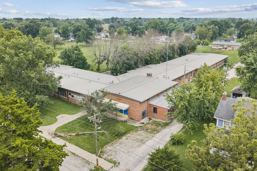 More Photos Of 111 W College Ave, Shelbina Schools For Sale