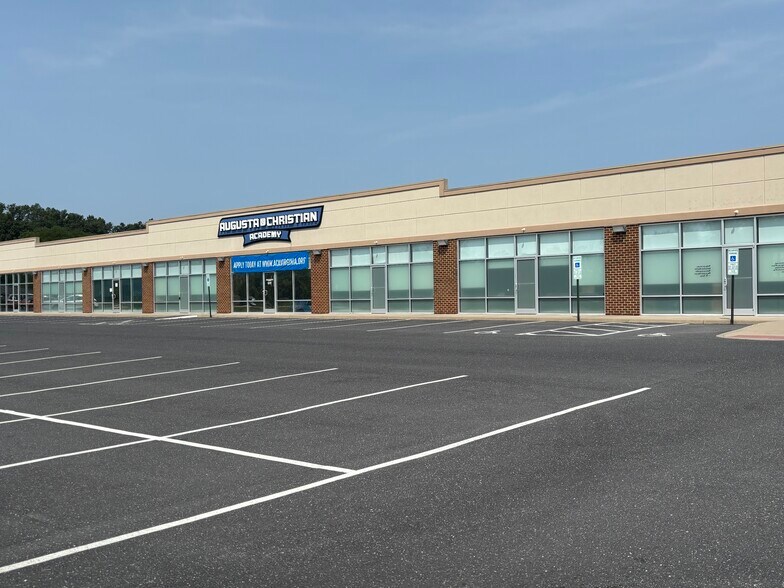 More Photos Of 36 Parkway Ln, Fishersville Storefront Retail Office For Lease