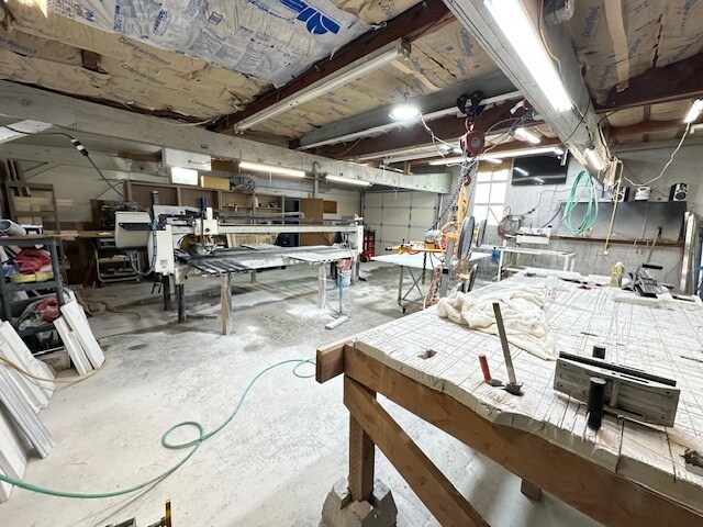 More Photos Of 1215 S Harrison St, Moscow Flex For Sale