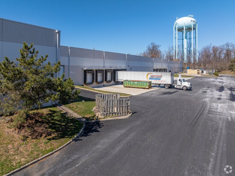 More Photos Of 260 Walsh Dr, Parsippany Warehouse For Lease
