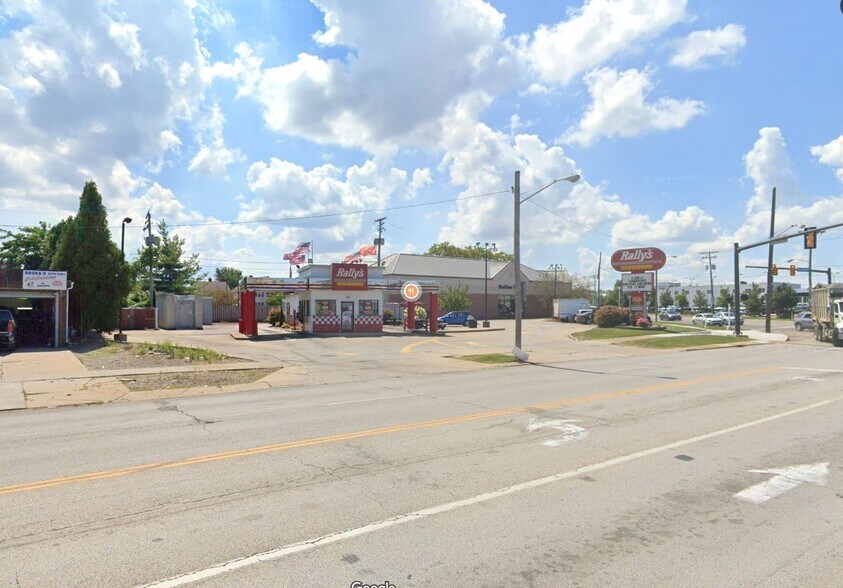 Primary Photo Of 6201 Brookpark Rd, Cleveland Fast Food For Lease
