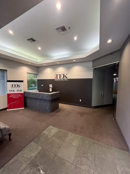 More Photos Of 25501 Arctic Ocean Dr, Lake Forest Warehouse For Lease