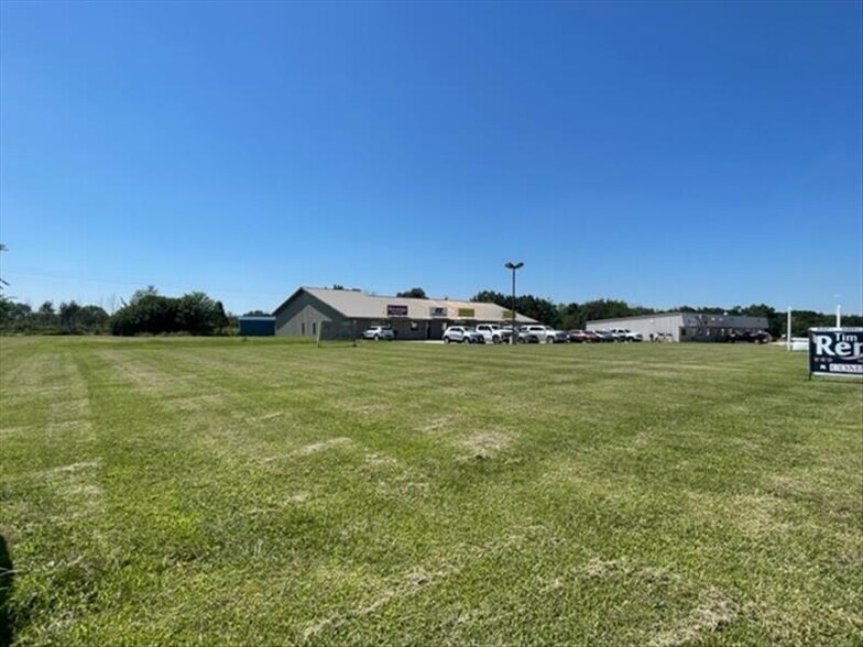 More Photos Of 2005 N Missouri St, Macon Office Residential For Sale