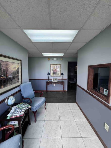 More Photos Of 163 Associates Ln, Indian Trail Warehouse For Lease