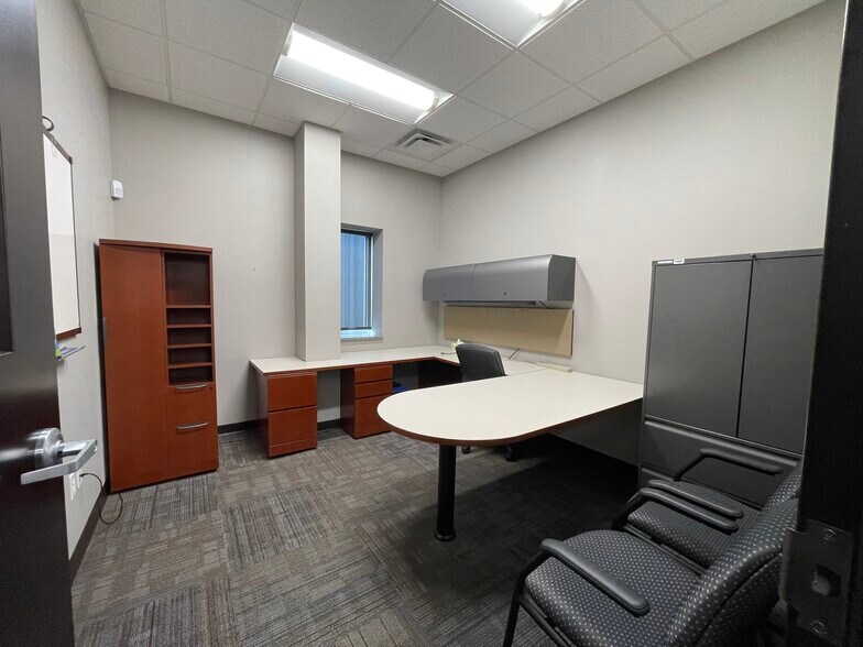 More Photos Of 4610 Progress Dr, Columbus Showroom For Lease