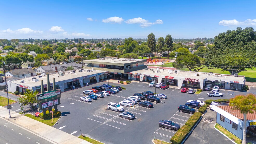 More Photos Of 5237-5263 Paramount Blvd, Lakewood Storefront For Sale