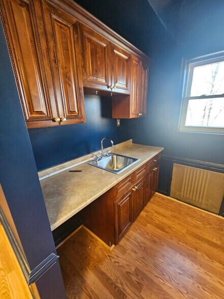 More Photos Of 5852 Washington Blvd, Arlington Storefront Retail Office For Lease