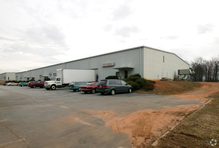 More Photos Of 1651-1659 Batesville Rd, Greer Warehouse For Sale