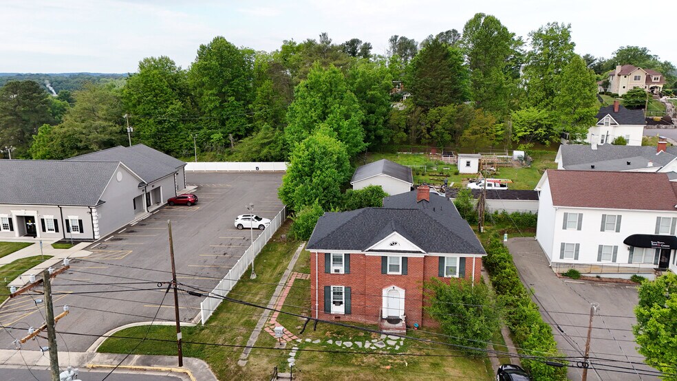More Photos Of 517 Willow St, Mount Airy Apartments For Sale
