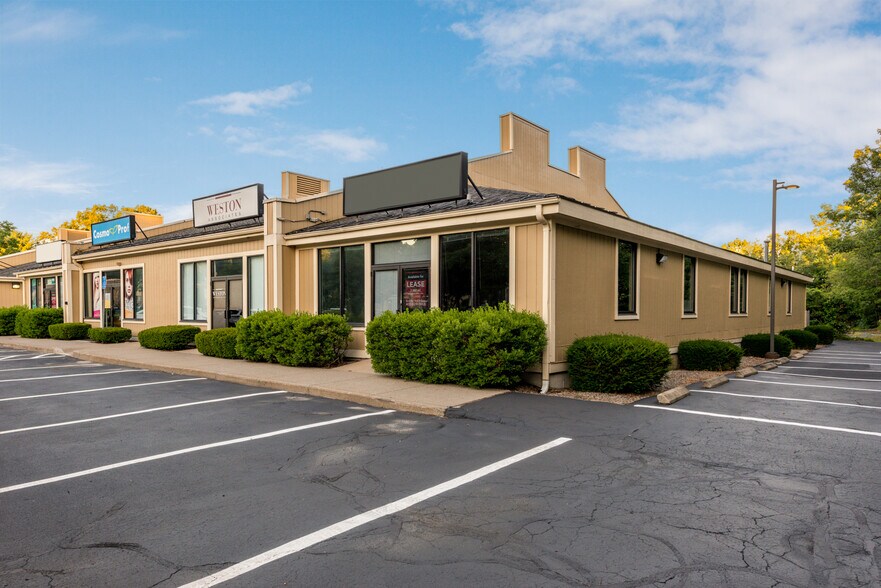 More Photos Of 2168 Diamond Hill Rd, Woonsocket Unknown For Lease