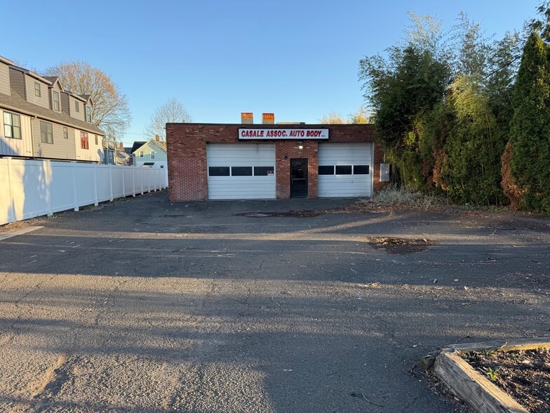 More Photos Of 9 Van Zant St, Norwalk Auto Repair For Sale