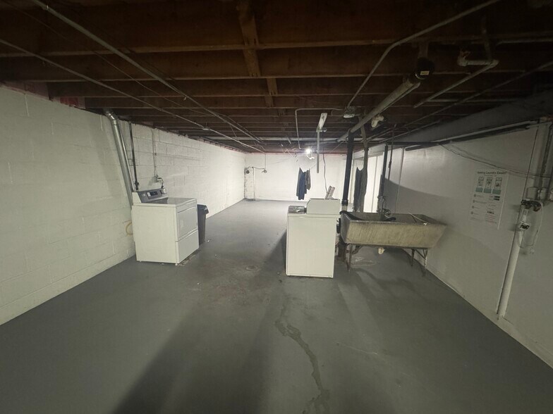 More Photos Of 944 N 20th St, Milwaukee Apartments For Sale