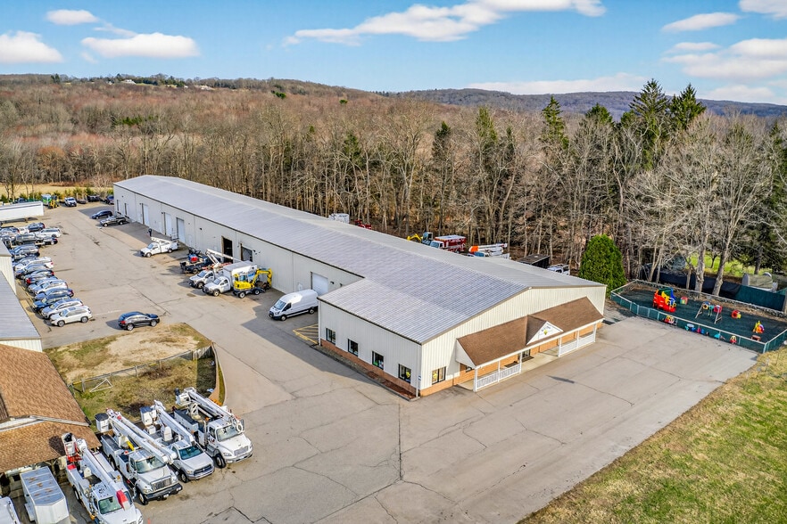 More Photos Of 841 Route 32, North Franklin Light Distribution For Lease