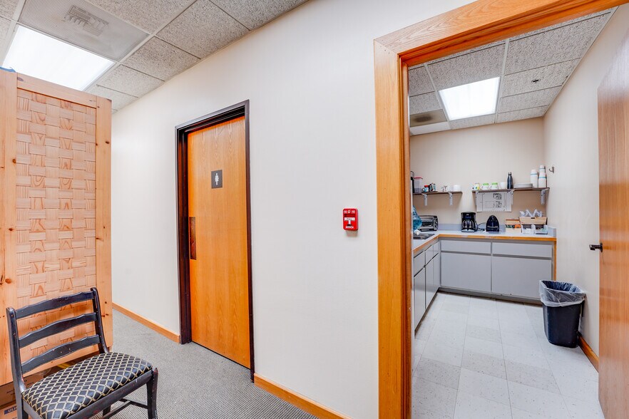 More Photos Of 1849 Diamond St, San Marcos Warehouse For Lease