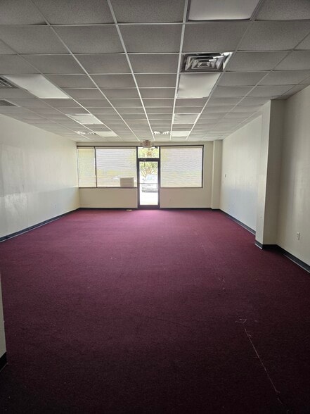 More Photos Of 369 US-13 Blvd, Snow Hill General Retail For Lease