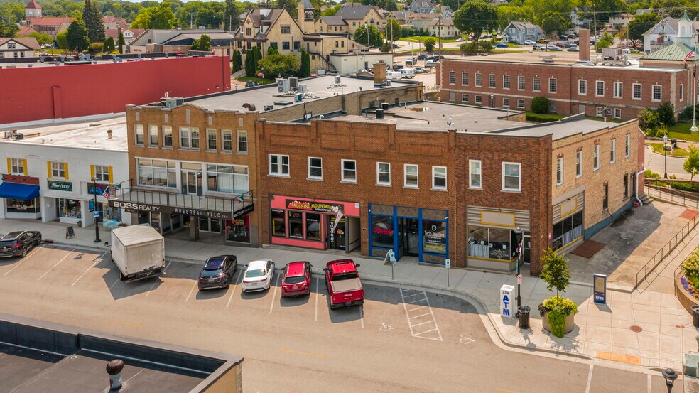 Primary Photo Of 139 N 6th Ave, West Bend Storefront Retail Residential For Sale