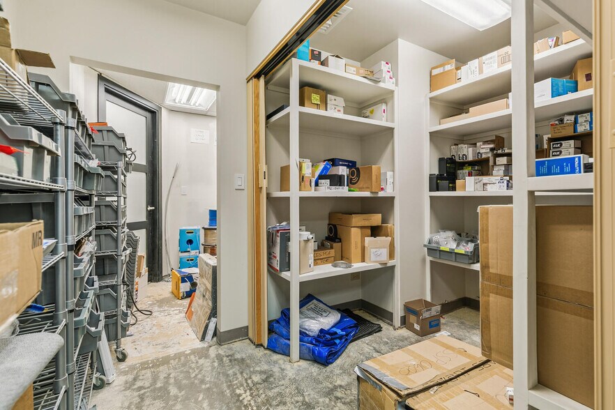 More Photos Of 7108 S Alton Way, Englewood Flex For Sale