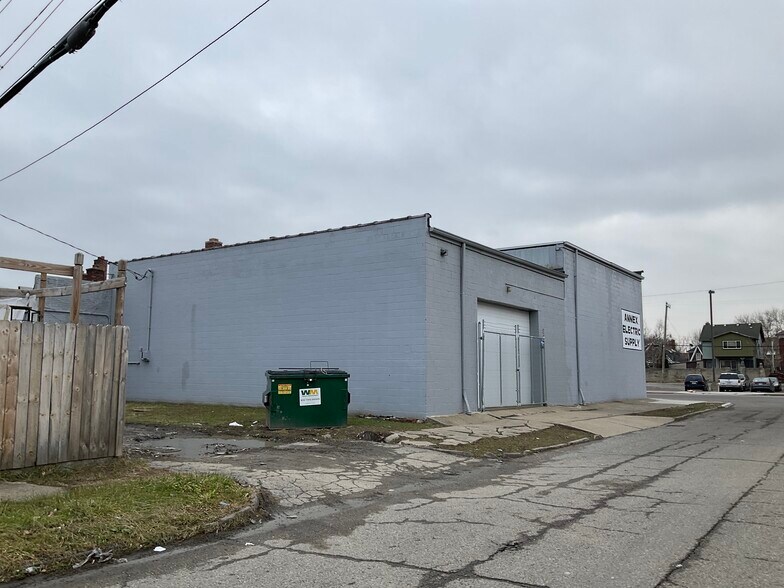 More Photos Of 3774 Joy Rd, Detroit Warehouse For Sale