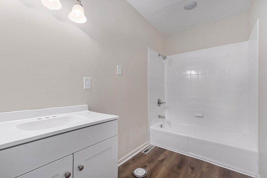 More Photos Of 8831-8837 Glenwood Ct, Overland Park Apartments For Sale