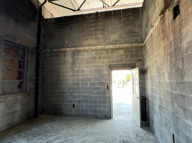 More Photos Of 100 S West St, Charles Town Auto Dealership For Sale