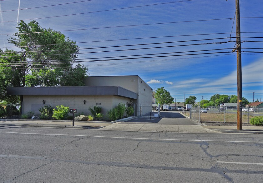 More Photos Of 1214 Fruitvale Blvd, Yakima Service For Lease