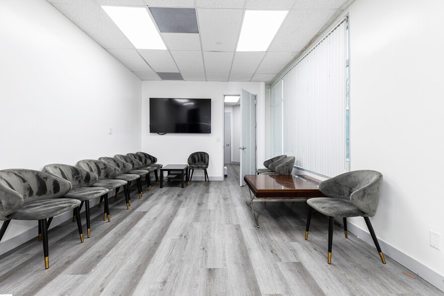 More Photos Of 350 W Arden Ave, Glendale Office For Lease