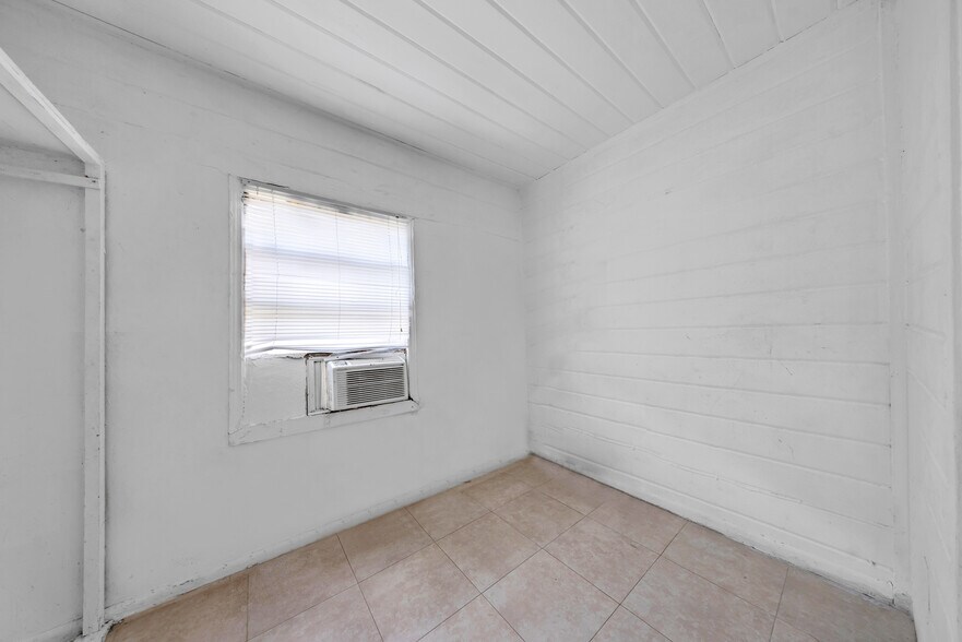 More Photos Of 2728 Sw 3rd St, Miami Multifamily For Sale