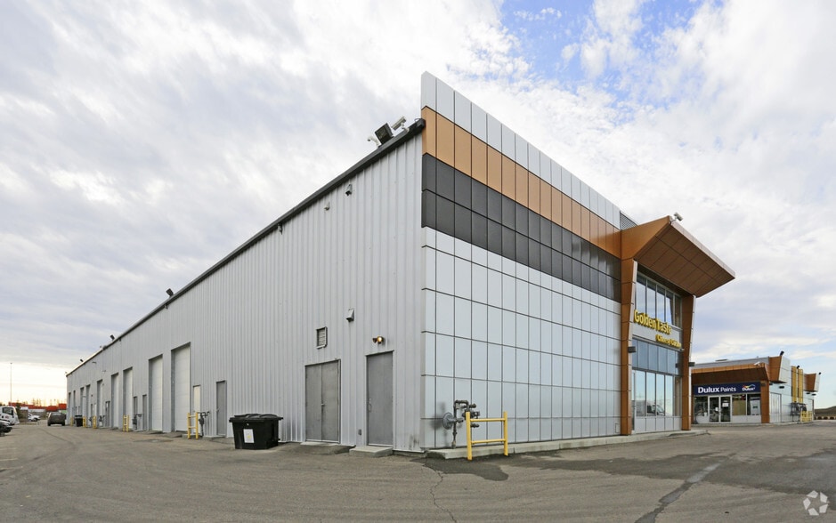 More Photos Of 2910-2940 Ellwood Dr, Edmonton Storefront Retail Office For Lease