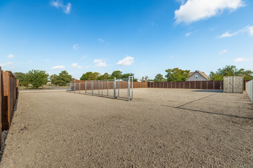 More Photos Of 481 Rose Garden Dr, McKinney Land For Lease