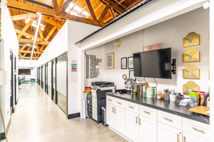 More Photos Of 3951 Higuera St, Culver City Loft Creative Space For Sale