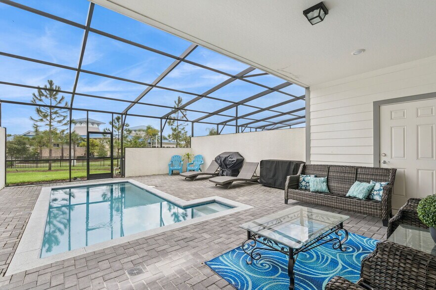 More Photos Of 921 Paradise Dr, Davenport Apartments For Sale