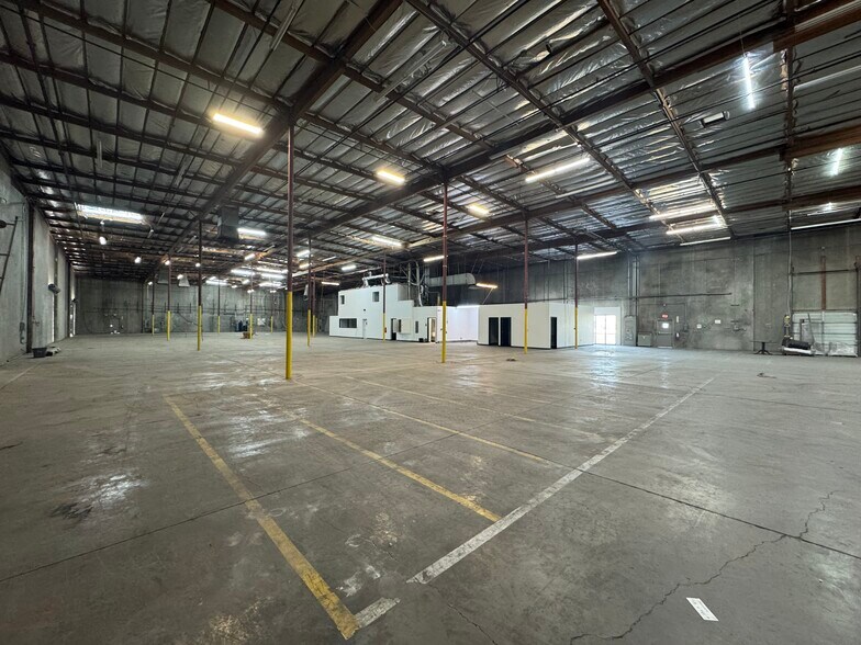 More Photos Of 731 W Fairmont Dr, Tempe Warehouse For Sale