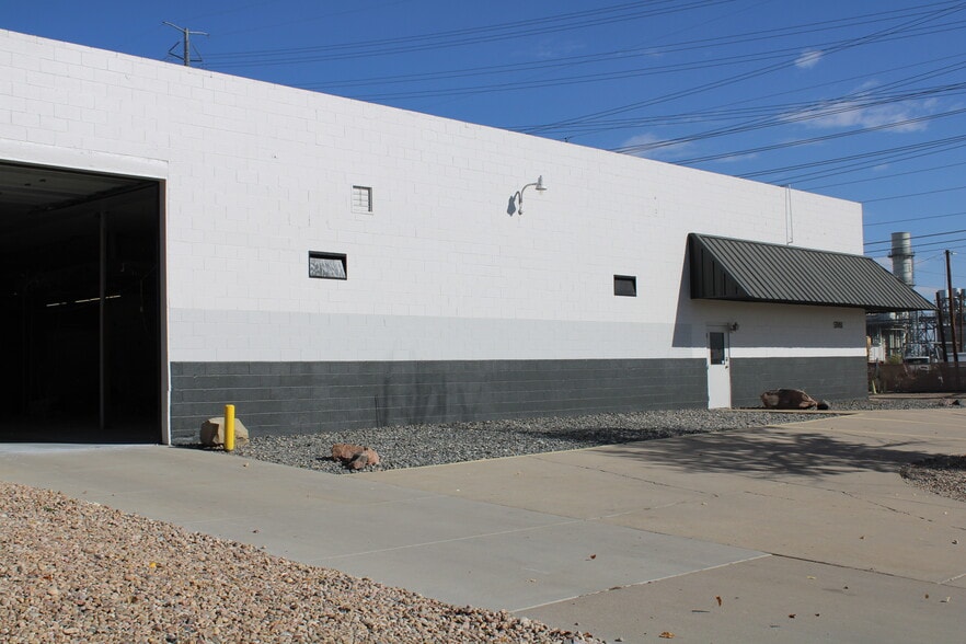More Photos Of 5981 Marion Dr, Denver Warehouse For Sale