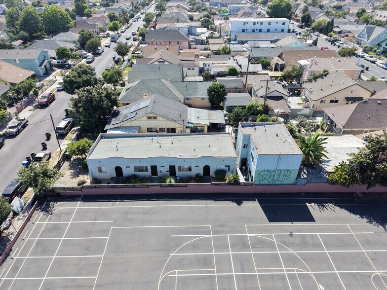 More Photos Of 517 W 42nd Plz, Los Angeles Apartments For Sale