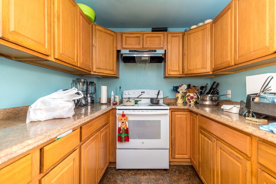 More Photos Of 9 Church St, Lambertville General Retail For Sale