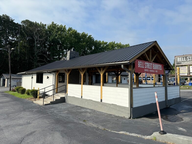 More Photos Of 4053 Lawrenceville Hwy, Tucker Storefront Retail Office For Sale