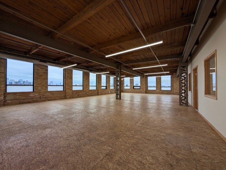 More Photos Of , Chicago Unknown For Sale